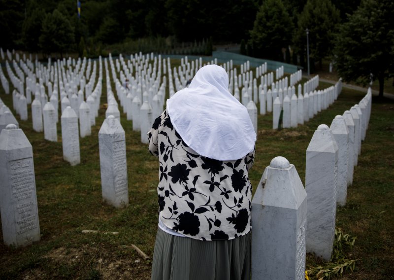 Srpski ministri protiv da godišnjica srebreničkog masakra bude Dan žalosti u BiH