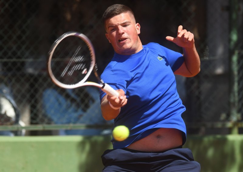 Ispao i posljednji hrvatski tenisač u pojedinačnoj konkurenciji na Wimbledonu; 16-godišnji Splićanin zapeo je u četvrfinalu