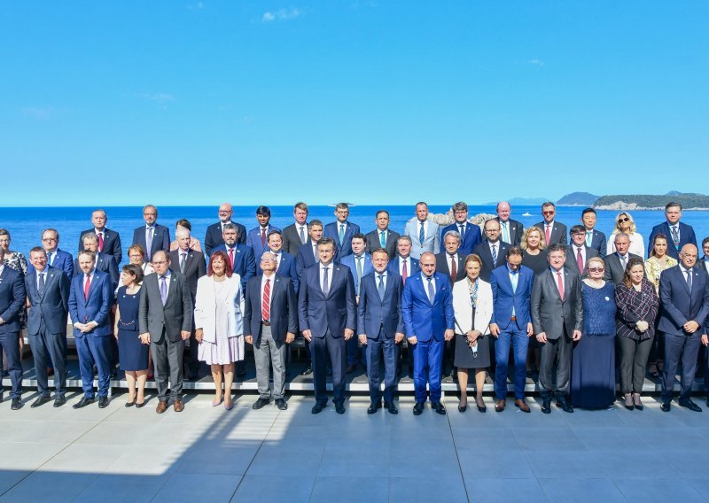 [FOTO] Dubrovnik forum: Covid-19 pokazao da je multilateralizam nužnost