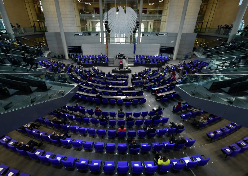 Na izbore za Bundestag mogu 53 stranke, od vegana i hip-hopera do Europske stranke ljubavi