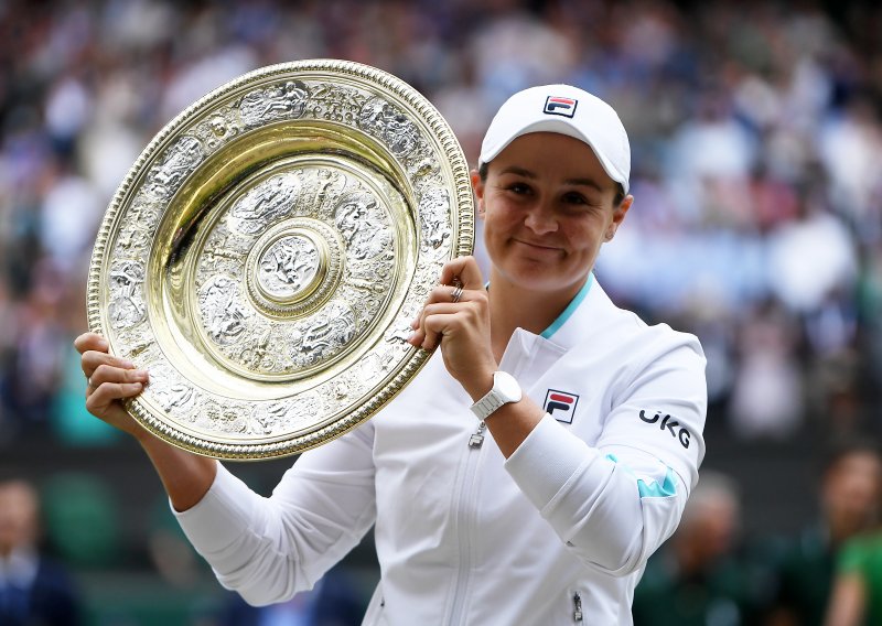 Australka Ashleigh Barty osvojila Wimbledon; prva tenisačica svijeta nakon nešto manje od dva sata stigla do pobjede protiv Karoline Pliškove