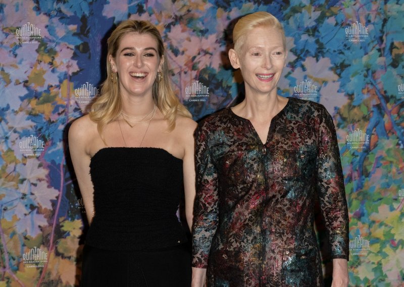 Najbolja pratnja za crveni tepih: Tilda Swinton u Cannes povela svoju nasljednicu čiji stajling nije prošao nezamijećeno