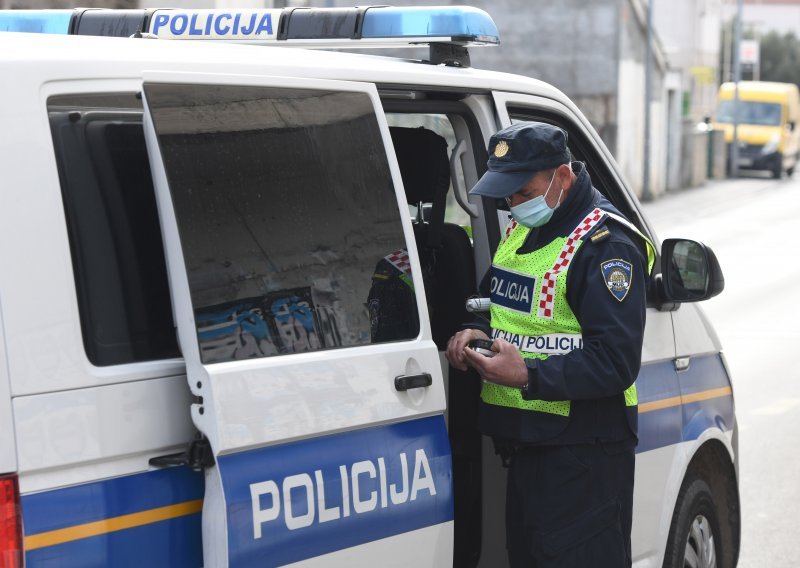 Mladi vozač prilikom potjere umalo pregazio policajca, prijavljen za teško ubojstvo u pokušaju