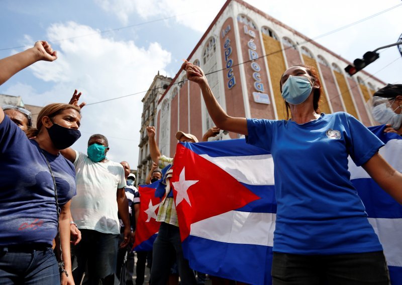 EU traži oslobađanje 'proizvoljno' uhićenih prosvjednika na Kubi