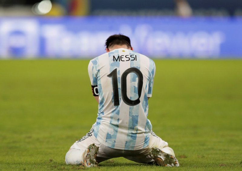 Lionel Messi svaki dan izgubi sto tisuća eura; sam je izabrao takav način, a to se itekako osjeti na bankovnom računu Argentinca