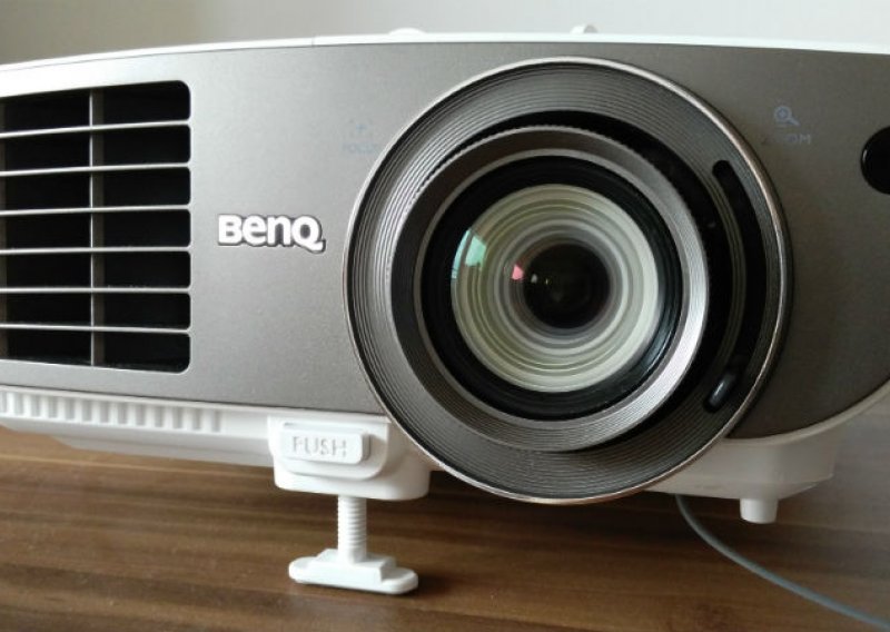 BenQ W3000 je dobar, ali skup izbor za 3D kućno kino