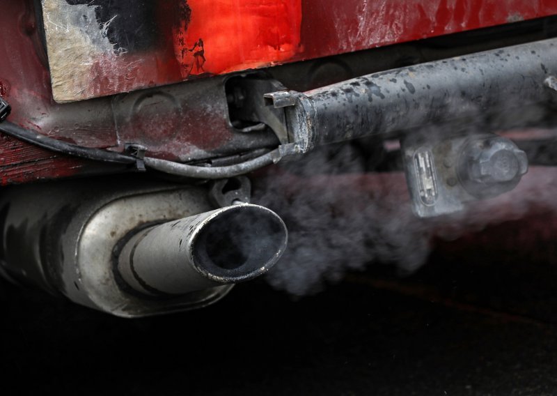 [FOTO] Europska komisija će predložiti krajnji datum za automobile s unutarnjim izgaranjem