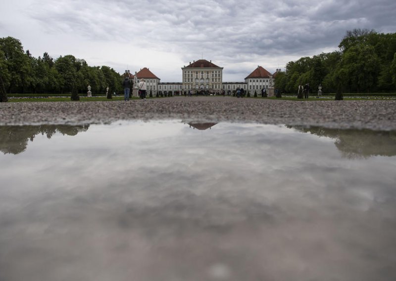 [VIDEO] Oluje u Bavarskoj poplavile ulice i podrume: 'Voda je prolazila poput bujice'