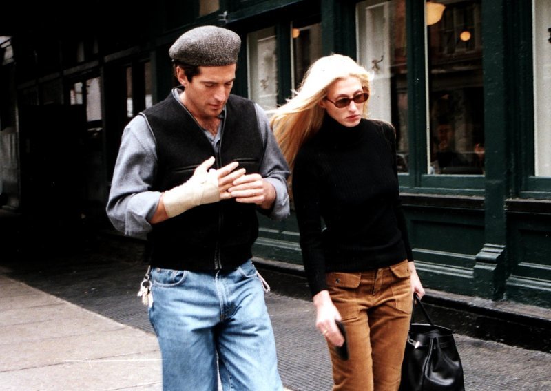 Uzor novim generacijama: I 22 godine nakon prerane smrti, Carolyn Bessete- Kennedy ne prestaje oduševljavati stilom