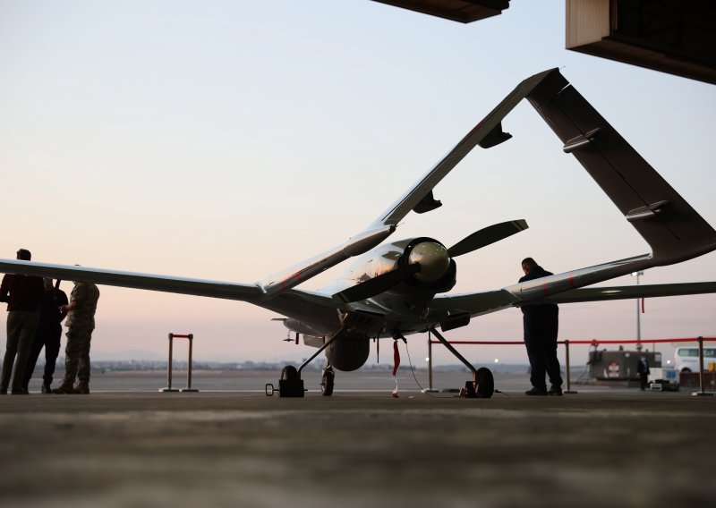 Ukrajina dobila turske borbene dronove
