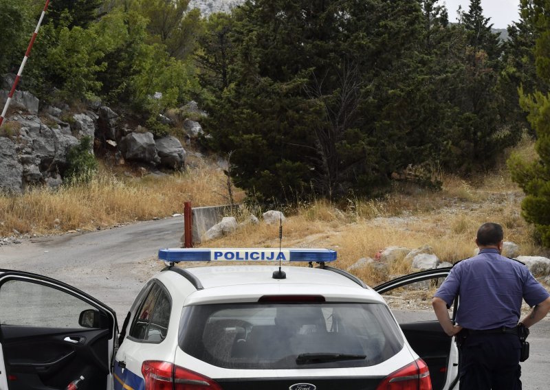 [FOTO] Splitska policija uhvatila napadača na dvije žene