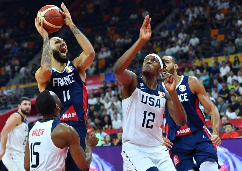Šokantan poraz francuskih košarkaša uoči početka Olimpijskih igara; Amerikanci su se uigrali i svladali aktualne svjetske prvake