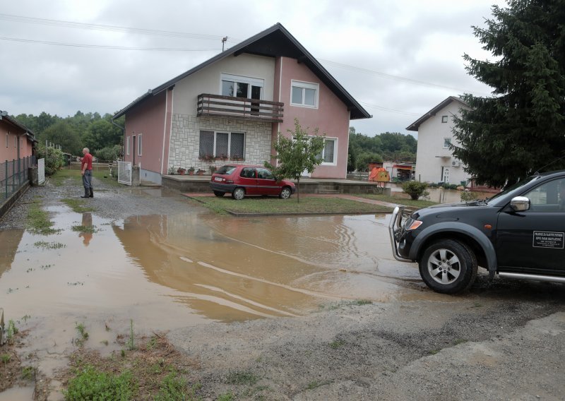 Snažan rast premije osiguranja, ali još veći za isplatu šteta od elementarnih nepogoda