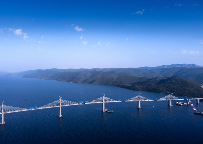 [FOTO] Butković: Idući tjedan spajamo Pelješki most, projekt svih projekata