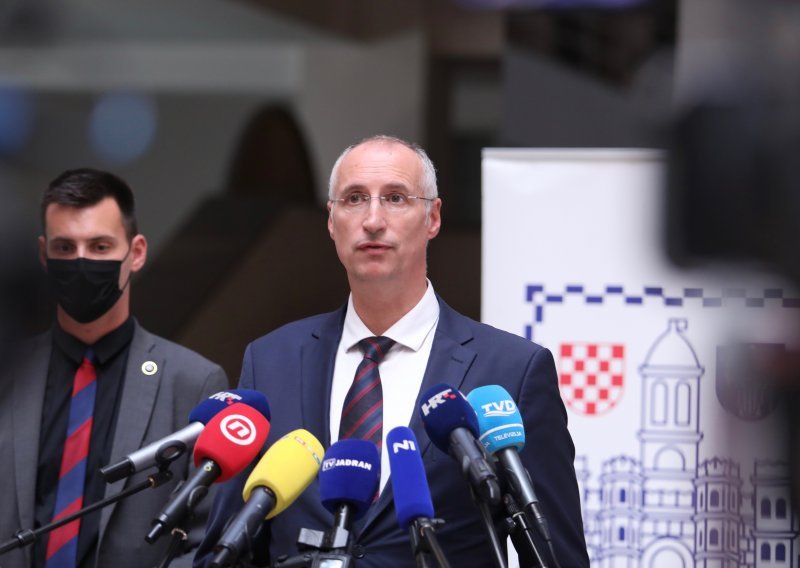 Puljak o uhićenjima u Banovini: Ne želim to povezati s bivšim gradonačelnikom ukoliko to ne učini istraga