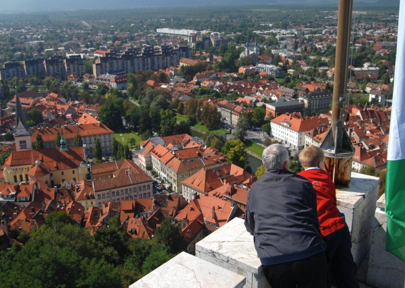 Slovenski BDP pao 11-12 posto u odnosu na 2008.