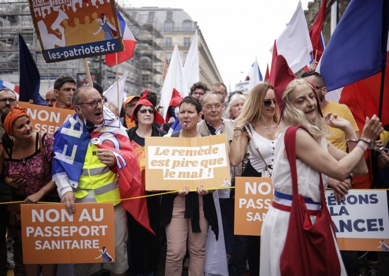 Prosvjedi u Francuskoj protiv covid putovnice