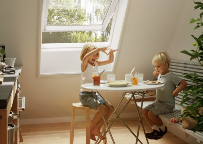 Novi VELUX komarnik za udobno ljeto kod kuće