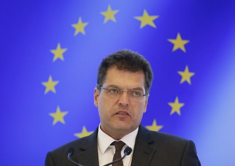 Europski povjerenik za krizno upravljanje: Nikada i nigdje nisam se zalagao za sankcioniranje Slovenije!