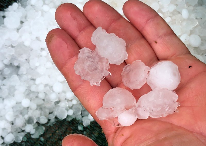 Nevrijeme prohujalo Zagorjem i Prigorjem, tuča zasula Konjščinu