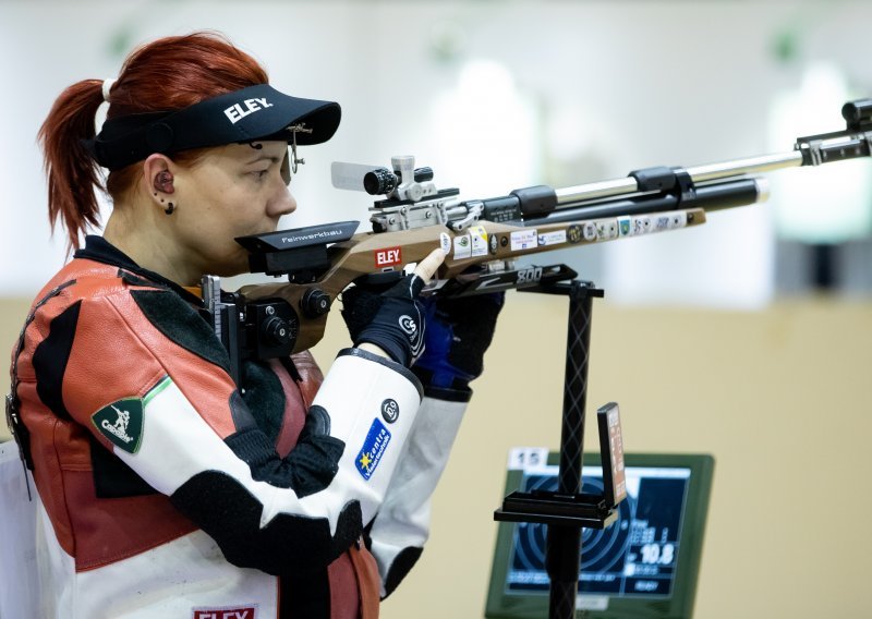 Ništa od finala za Snježanu Pejčić; brončana olimpijka iz Pekinga ostala prekratka za šest krugova: Rezultati su užasno visoki...