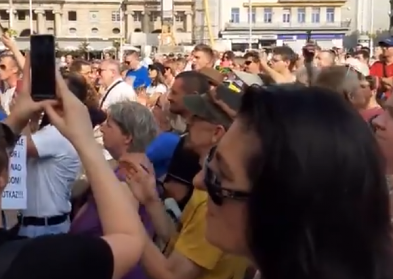 Tisuće u Zagrebu prosvjedovale protiv mjera, stožera i cijepljenja
