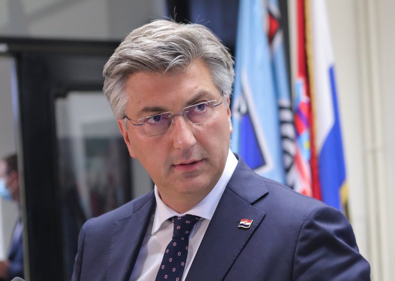 [FOTO/VIDEO] Plenković o zahtjevu da Lauc izleti iz Znanstvenog savjeta: Nismo mi SDP, ne izbacujemo ljude