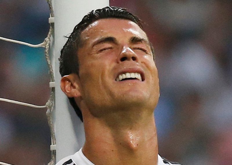 Ronaldo se potpuno slomio: Našli ga očajnog u suzama!