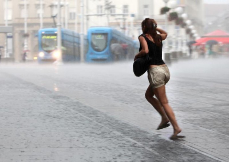 U Hrvatskoj se očekuju pljuskovi i olujni vjetrovi