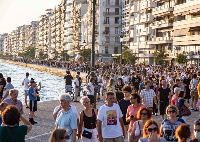 Grčki otoci pred zatvaranjem zbog korone; u Portugalu 'noćnog života' nema do listopada