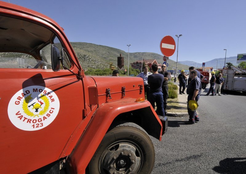 Hercegovina u plamenu; trojici gasitelja ukazana pomoć