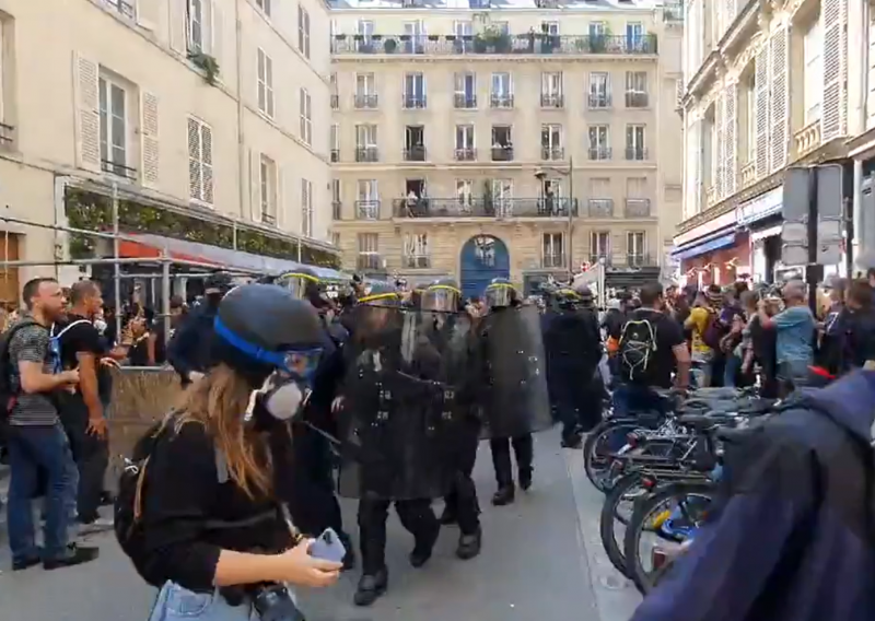 Veliki prosvjed protiv koronamjera u Francuskoj: Na ulicama bilo više od 200.000 ljudi