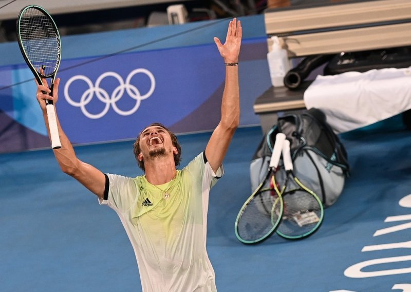 Nakon što je šokirao i dotukao Đokovića sjajni njemački tenisač Zverev postao je olimpijski pobjednik; i to na kakav način!