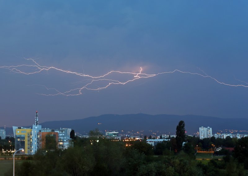 Civilna zaštita ima važno upozorenje: Moguća su nova grmljavinska nevremena na sjeveru zemlje, evo gdje će biti najopasnije