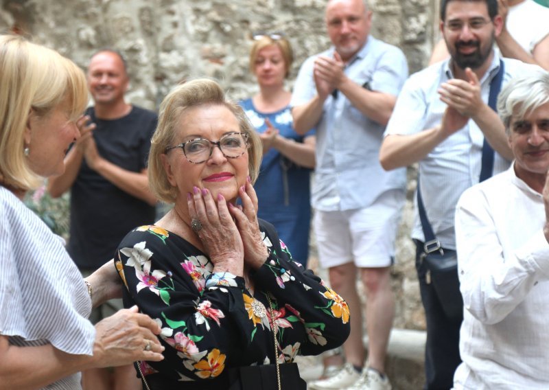 [FOTO] U Šibeniku predstavljena 'Knjiga o Gabi', koja donosi puno više od same biografije