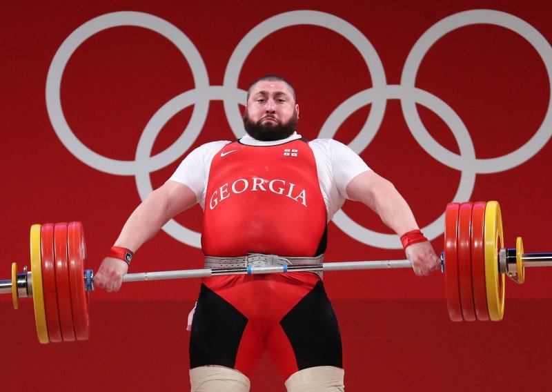 On je najjači čovjek Olimpijskih igara u Tokiju; Gruzijac s tri svjetska rekorda osvojio zlatnu medalju