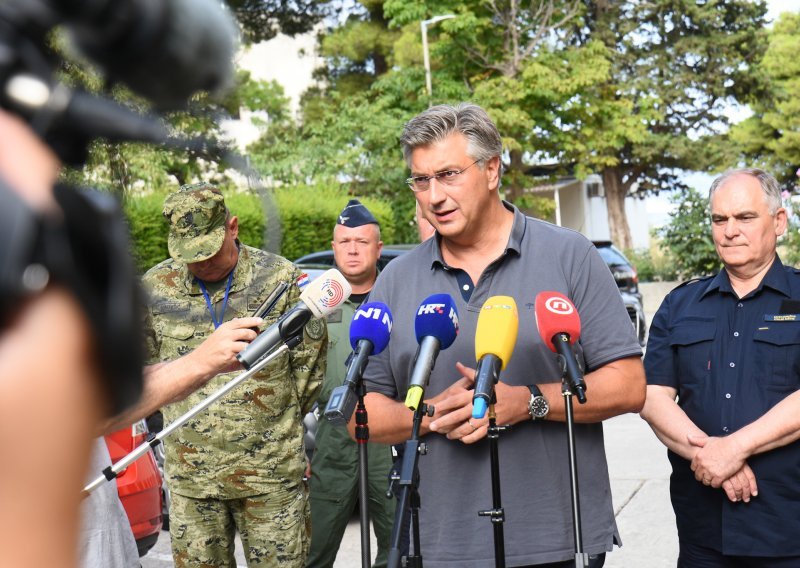 [FOTO] Plenković o Dobroniću: Ako bude i predsjednik Vrhovnog suda porijeklom s Hvara, to je pjesma