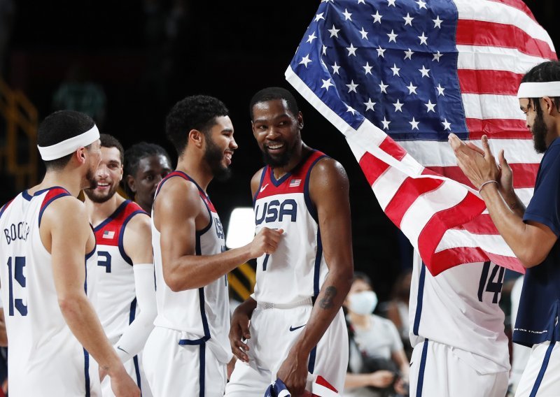[FOTO] Francuski košarkaši ipak nisu imali snage za još jednu pobjedu protiv Amerikanaca; Kevin Durant nije dopustio iznenađenje
