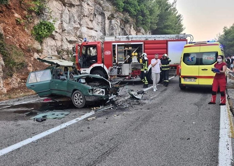 [FOTO] Crno jutro na hrvatskim cestama: Dvije poginule osobe i sedam ozlijeđenih u dvije nesreće