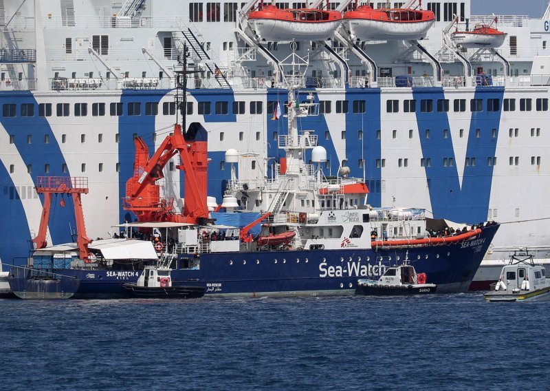 Sicilija dopustila iskrcaj migranata s brodova Ocean Viking i Sea Watch