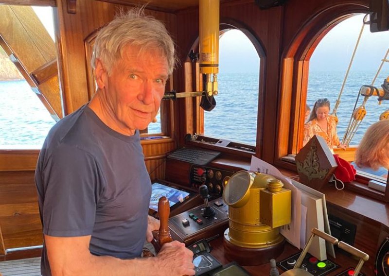 Koliko Harrison Ford uživa u Dubrovniku najbolje dokazuju ove  fotografije: Pogledajte glumca za kormilom legendarnog dubrovačkog broda