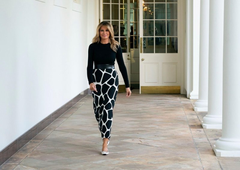 Melania Trump prekinula šutnju i odgovorila na kritike o svom preuređenju vrta u Bijeloj kući