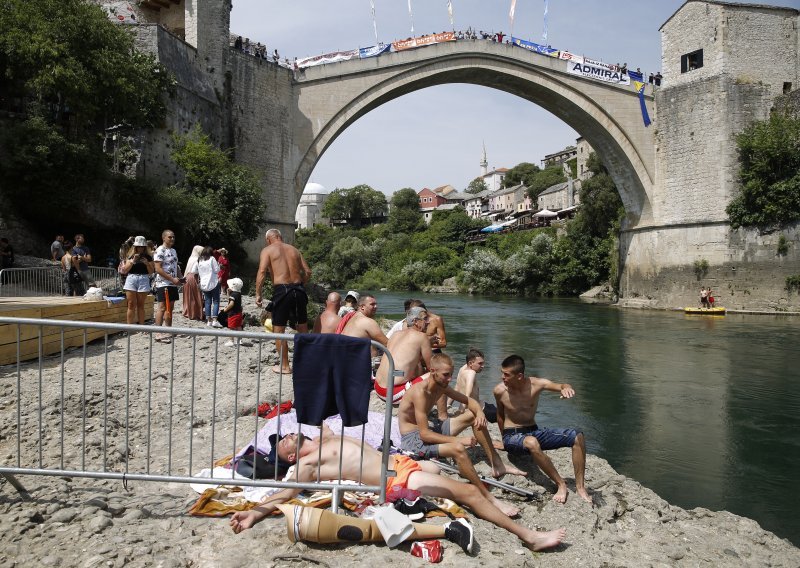 Raste broj novozaraženih u županiji sa sjedištem u Mostaru