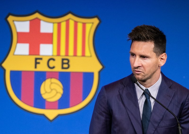 Leo Messi napustio je Barcu i potpisao za PSG, a bivši klub će mu isplatiti 'bonus za vjernost' koji je veći od godišnje plaće u Parizu