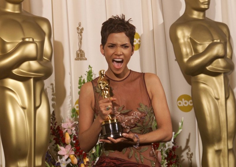 Prokletstvo Oscara nije zaobišlo ni nju: Za Halle Berry nakon povijesne pobjede sve je krenulo nizbrdo