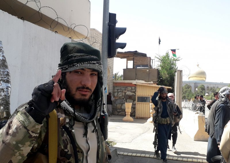 [FOTO] Talibani zauzeli strateški grad Ghazni na cesti prema Kabulu