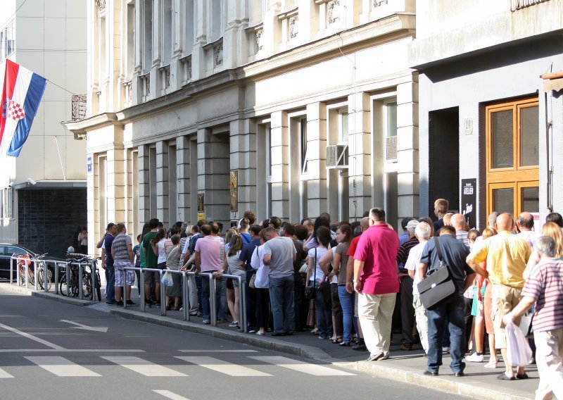 Došao po osobnu, a tamo ga priveli i prijetili kaznom od 15.000 kuna