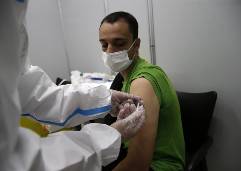 Srbija kreće s trećom dozom cjepiva protiv covida-19