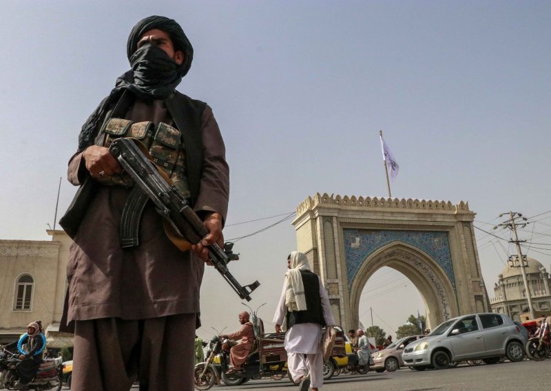 Talibani obećavaju sigurnost u zračnoj luci u Kabulu