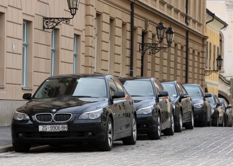 'Službena 33 automobila koriste i Vlada i Sabor i državni uredi'